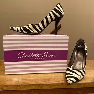 Zebra print 4” pumps